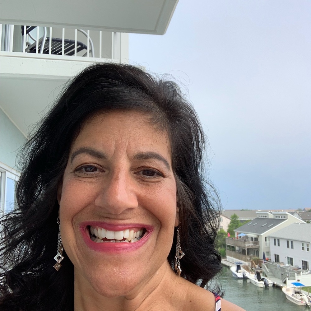 Meet your Posher, Liz